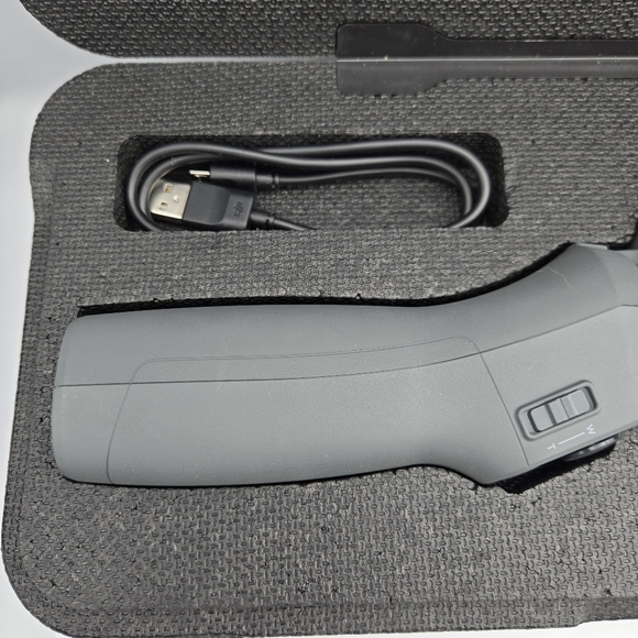 DJI Osmo Mobile 2 3-Axis Handheld Gimbal Stabilizer - Picture 4 of 17